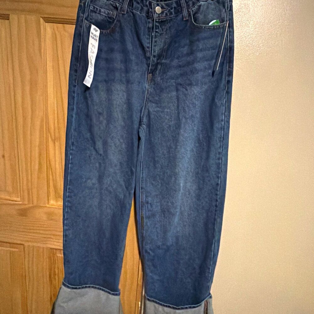 Tinseltown Women's Blue Denim Straight Jeans Juniors 13 Medium Wash Cuffed